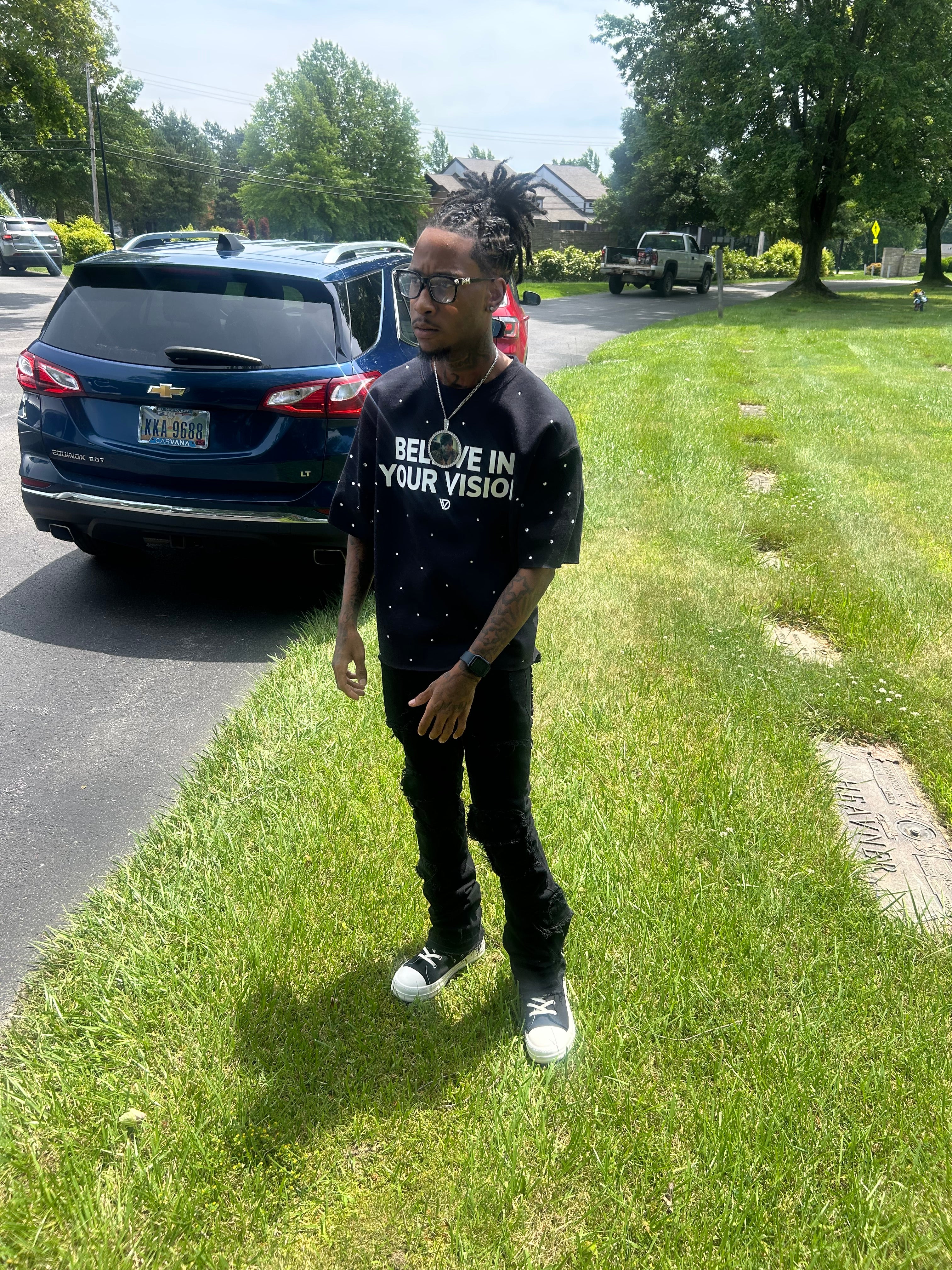 Visionary “VZN MANIFEST” OVERSIZED CROP TEE